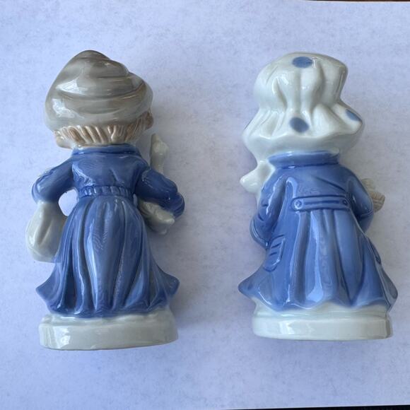 TREASURE MASTERS Korea Set of 2 Boy and Girl Goose Eggs Staff Vintage Figurines - Picture 3 of 7